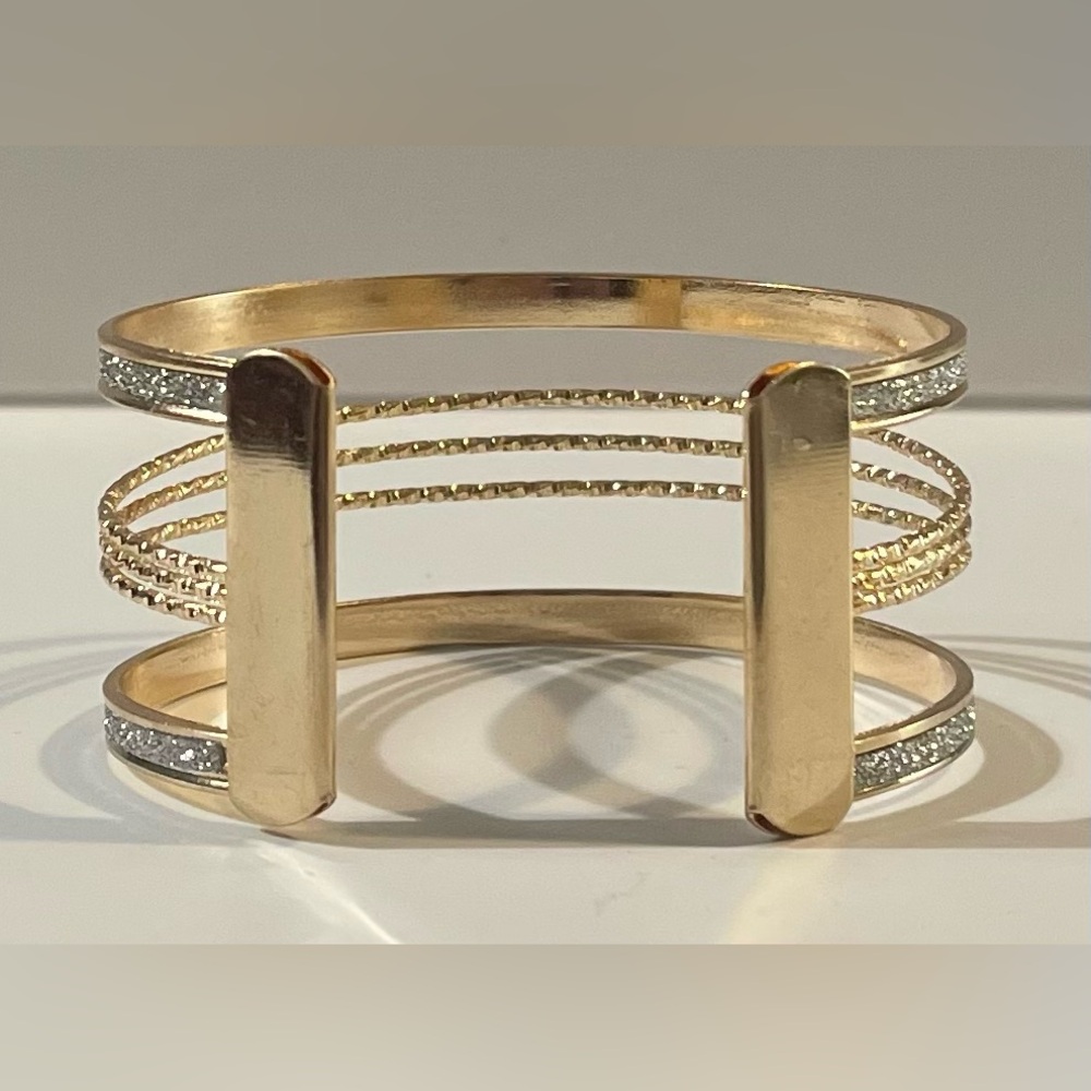 NEW Elegant Gold and Silver Women's Cuff Bracelet - Picture 3 of 4